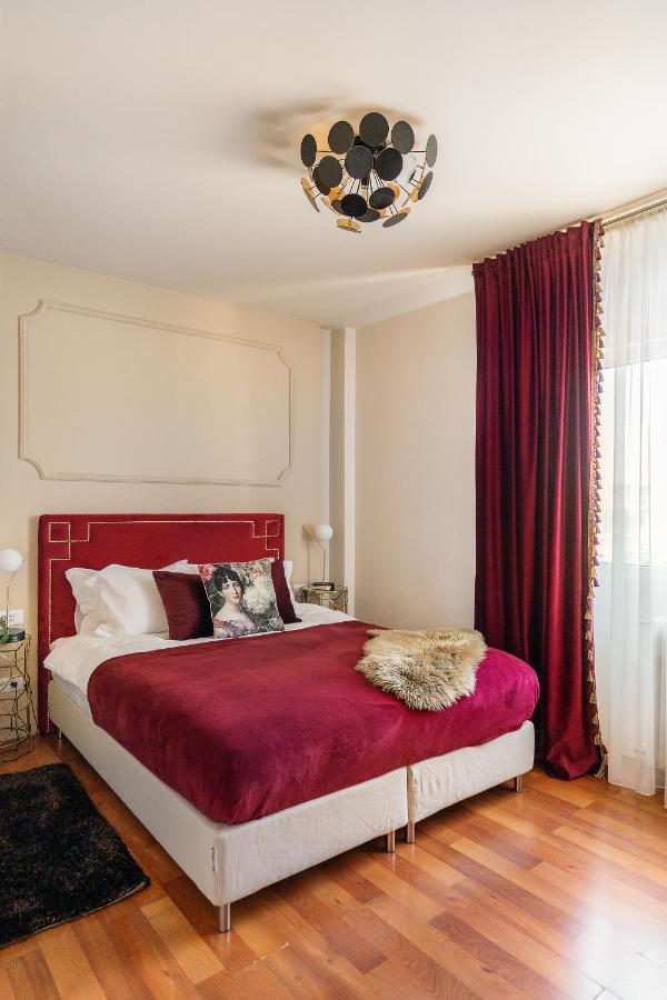 Holt - Gryffindor Tower Villa Bukarest Kültér fotó
