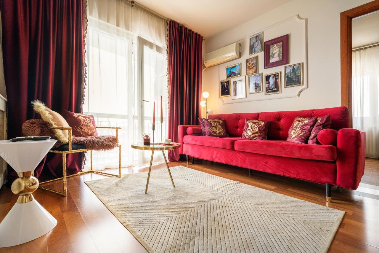Holt - Gryffindor Tower Villa Bukarest Kültér fotó
