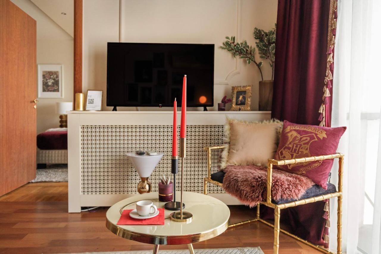 Holt - Gryffindor Tower Villa Bukarest Kültér fotó